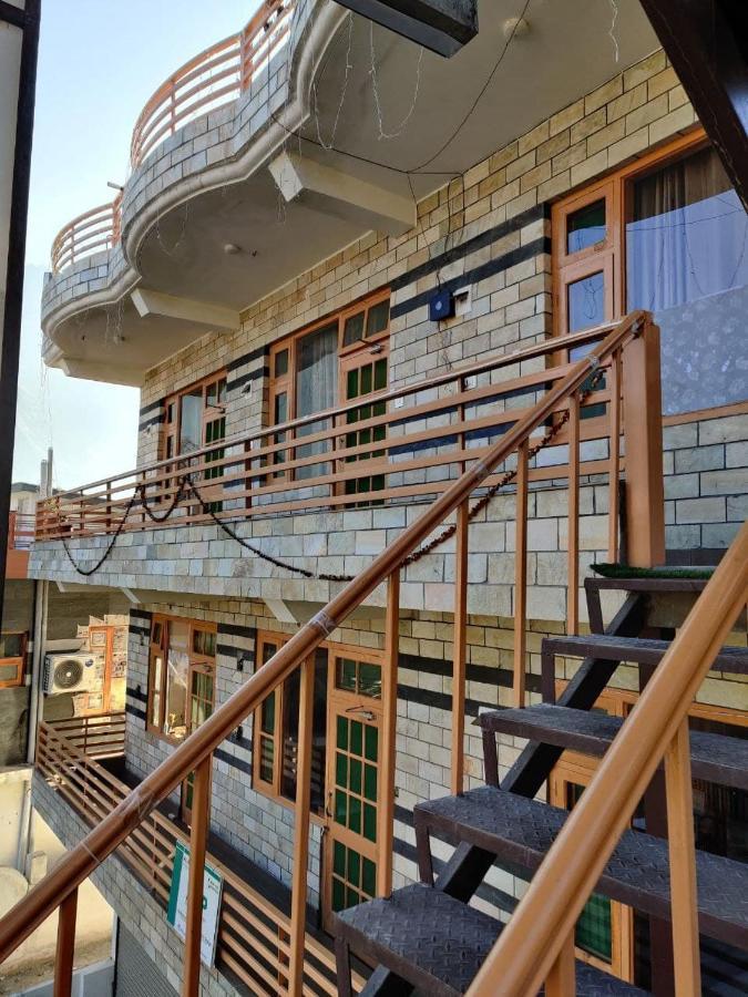Mathan View Homestay - 3Min Drive To Kullu-Manali Airport Shamshi Eksteriør bilde